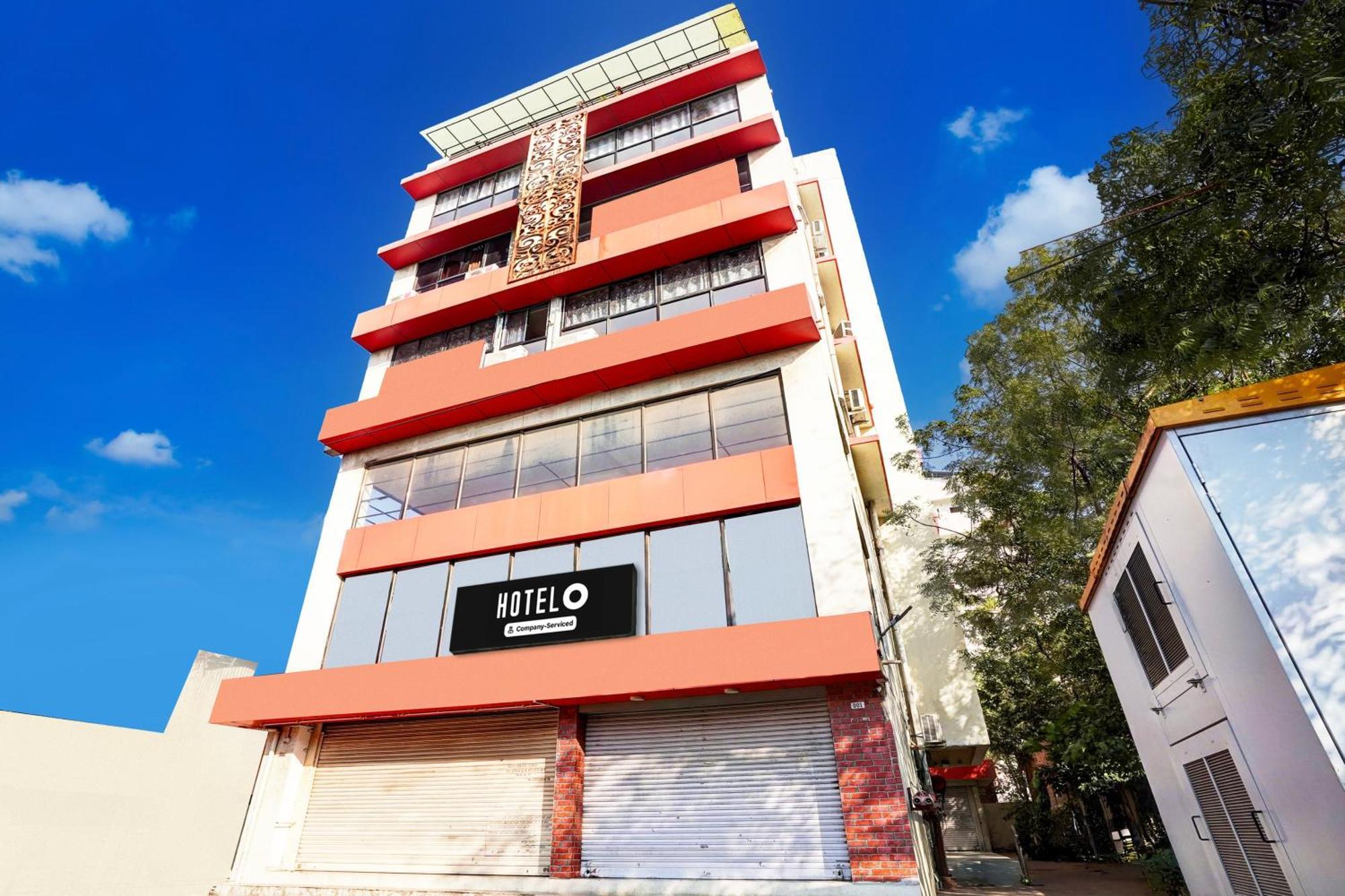 Super Hotel O Geeta Mandir Formerly Hotel Green Park Ahmedabad Eksteriør bilde